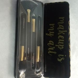 Face brush collection